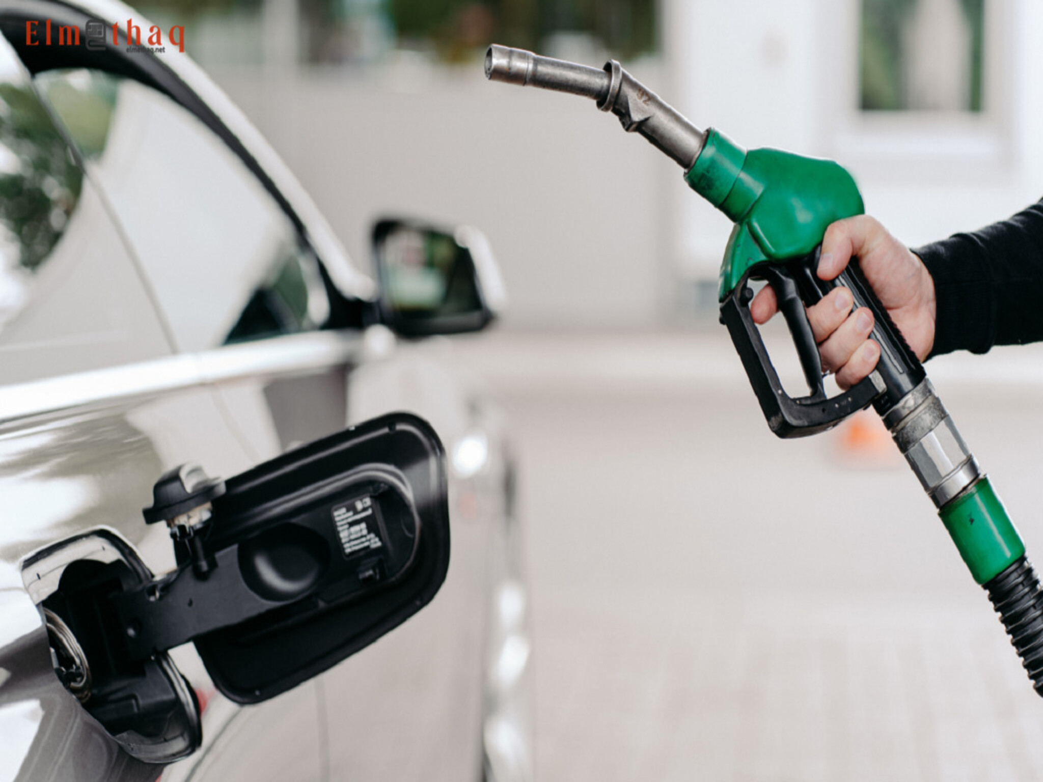 UAE declares significant fuel price decrease for June 2024
