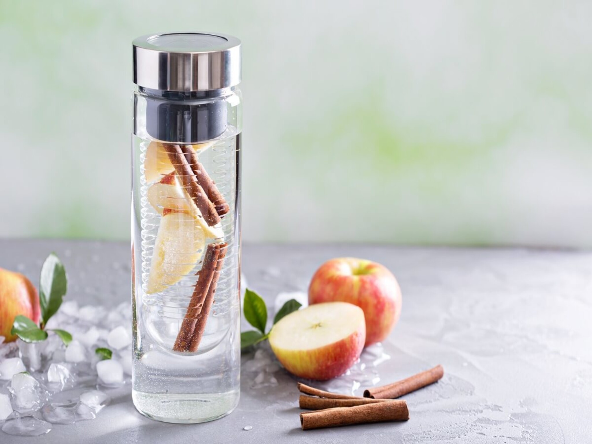 "Weight Loss Made Tasty with Apple and Cinnamon Detox Water"